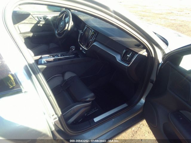 7JRA22TMXLG037983 Volvo S60 R-design