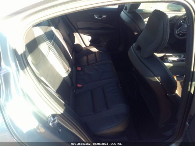 7JRA22TMXLG037983 Volvo S60 R-design