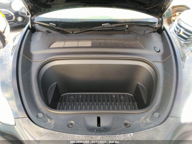 5YJYGDEF9LF028095 Tesla Model Y Long Range/performance
