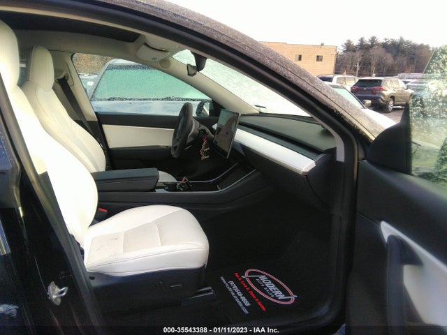5YJYGDEF9LF028095 Tesla Model Y Long Range/performance