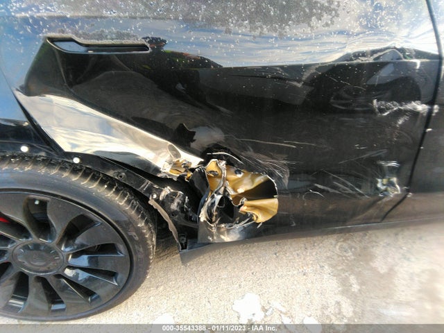 5YJYGDEF9LF028095 Tesla Model Y Long Range/performance