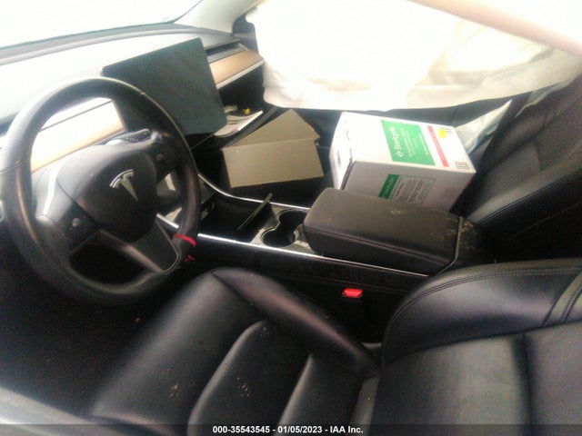 2018 Tesla 3, VIN: 5YJ3E1EA4JF089452