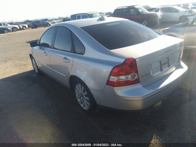 2005 VOLVO S40 VIN: YV1MS390152100811