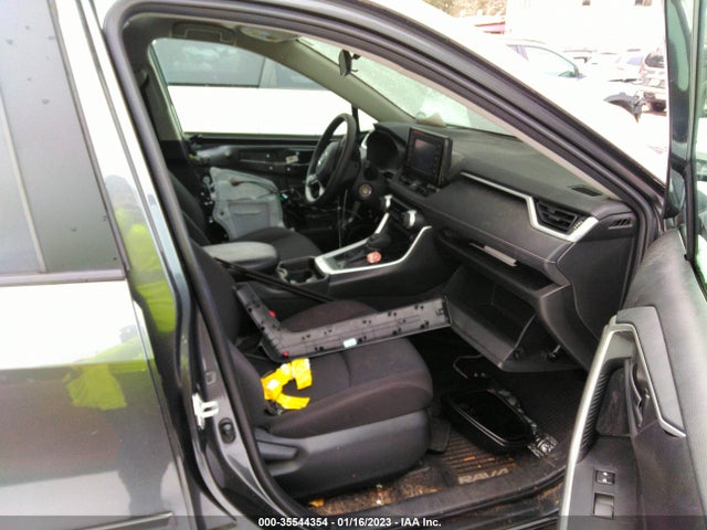 Toyota RAV4 LE 2019 2T3F1RFV8KC058050 Image 5