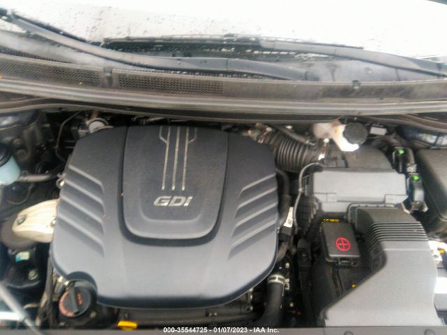 KNDMB5C17H6219821 KIA SEDONA LX