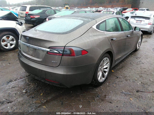 2016 Tesla Model S, VIN: 5YJSA1E2XGF146956
