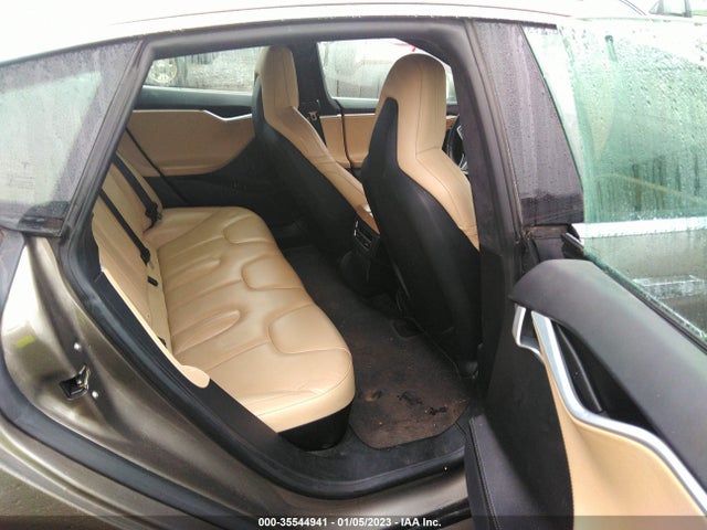 2016 Tesla Model S, VIN: 5YJSA1E2XGF146956