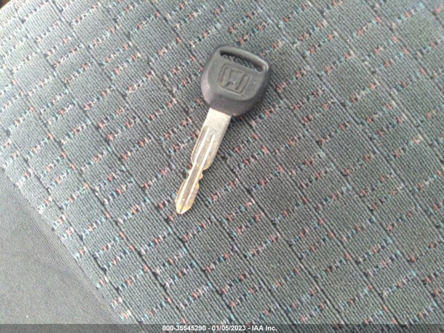2000 HONDA CIVIC DX VIN: 2HGEJ6345YH110944