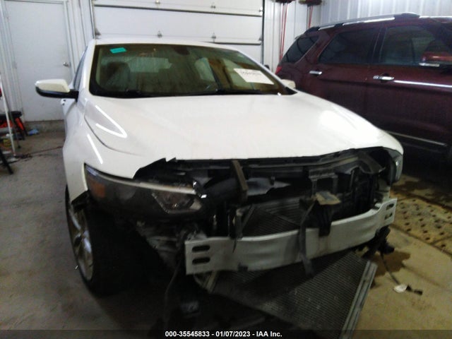 2018 Chevrolet Malibu, VIN: 1G1ZD5ST6JF235137