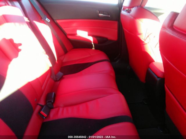 19UDE2F83KA004750 Acura Ilx Pkg