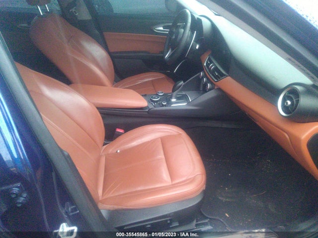2017 Alfa Romeo Giulia, VIN: ZARFAEBN9H7542140