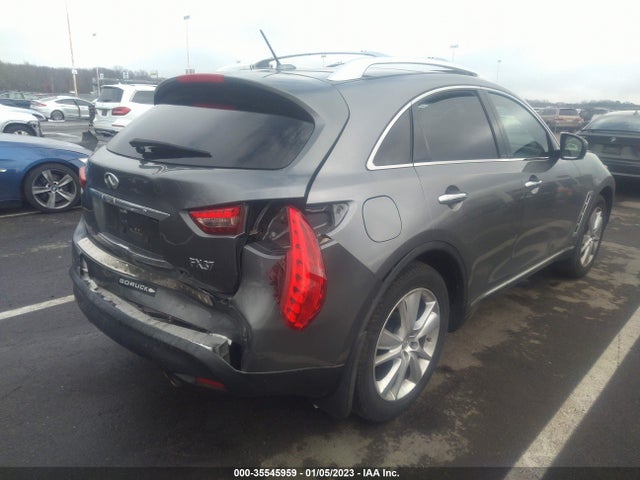2013 INFINITI FX37 VIN: JN8CS1MW2DM170813