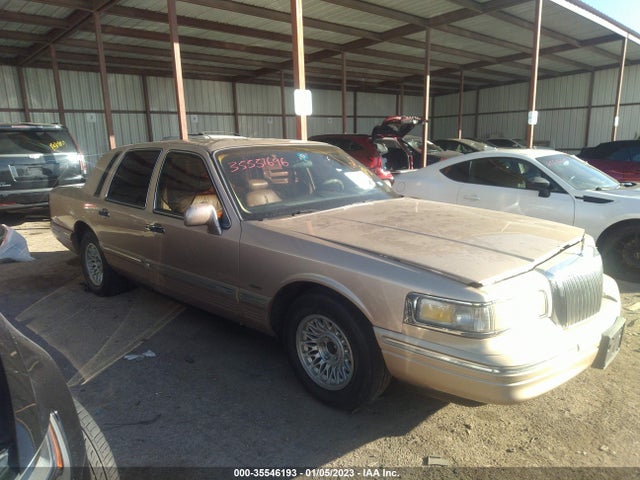 Lincoln Town Car Executive 1996 1LNLM81W4TY617311 main image