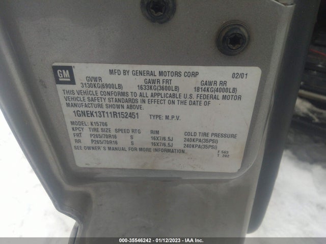 2001 CHEVROLET TAHOE LT VIN: 1GNEK13T11R152451