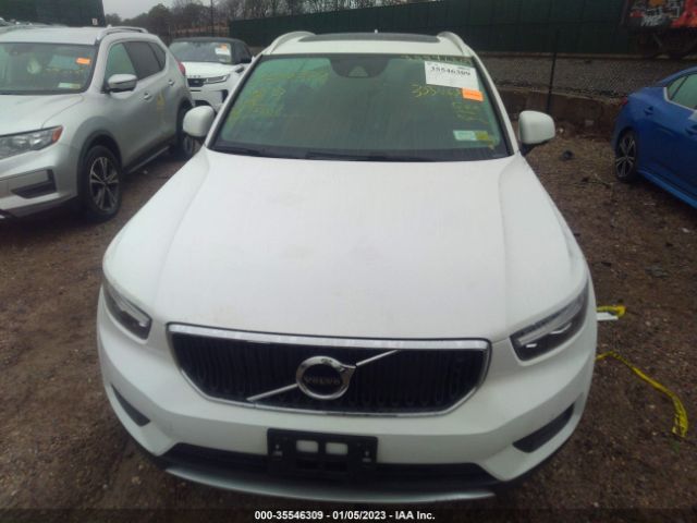 YV4162UK9L2333121 Volvo Xc40 Momentum