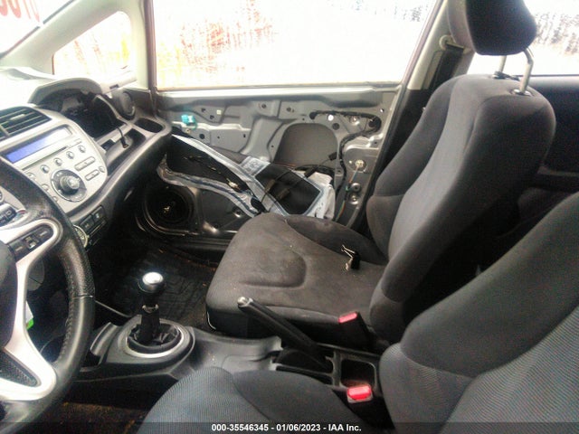2010 HONDA FIT SPORT VIN: JHMGE8G49AC017465