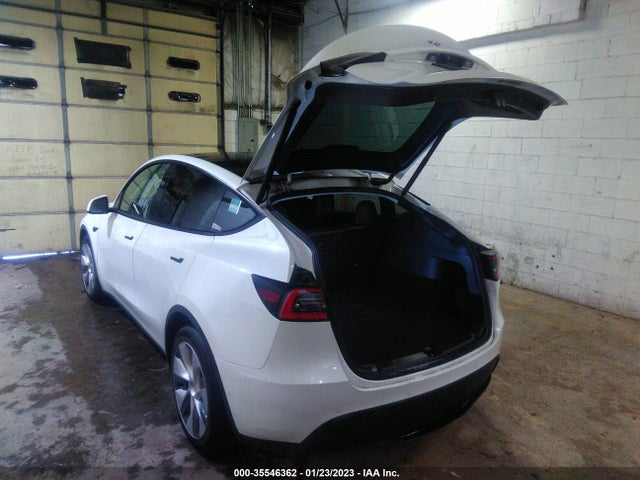 Tesla Model Y Long Range 2021 5YJYGDEE4MF067993 Image 4