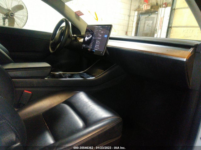 Tesla Model Y Long Range 2021 5YJYGDEE4MF067993 Image 6