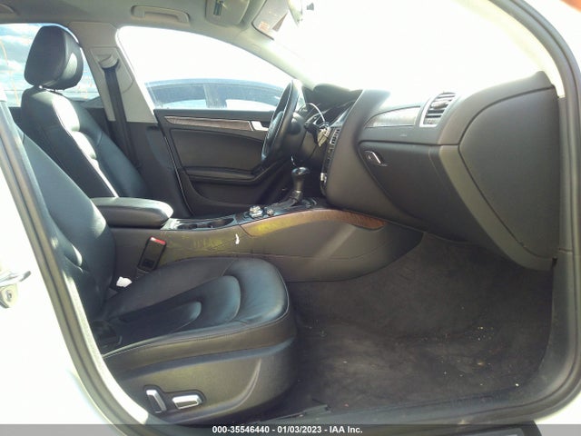 2016 Audi A4, VIN: WAUAFAFL1GN004675