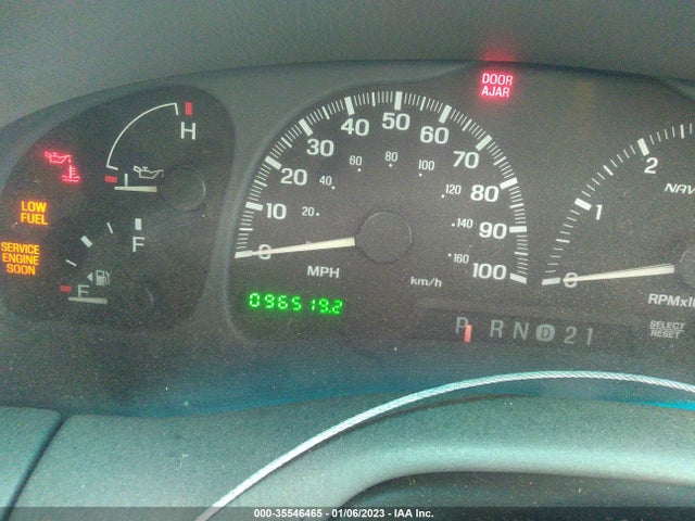 Lincoln Navigator 2001 5LMFU28R81LJ13717 Image 8