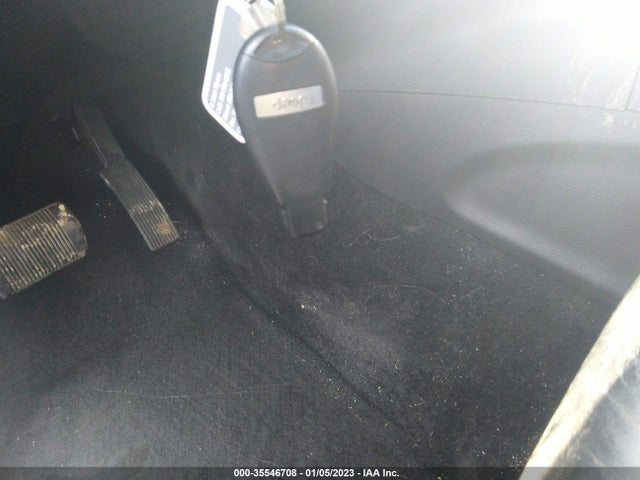 Jeep Grand Cherokee Laredo 2012 1C4RJFAG9CC202793 Image 3