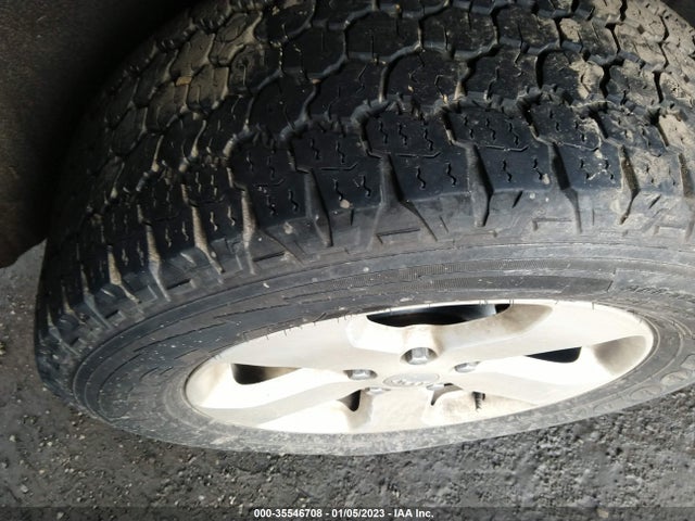 Jeep Grand Cherokee Laredo 2012 1C4RJFAG9CC202793 Image 7