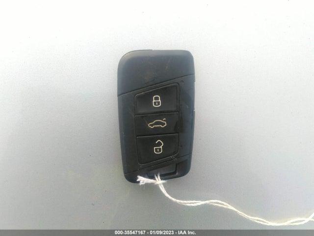 Volkswagen ARTEON SE 2019 WVWBR7AN7KE000956 Image 3