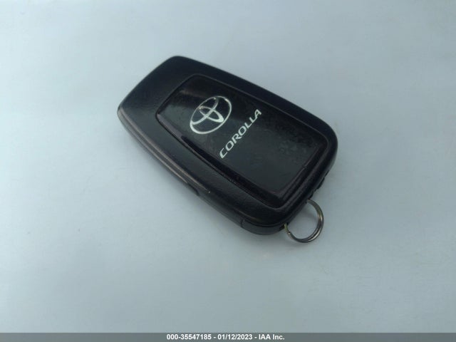 2021 TOYOTA COROLLA XLE VIN: 5YFFPMAE1MP188742