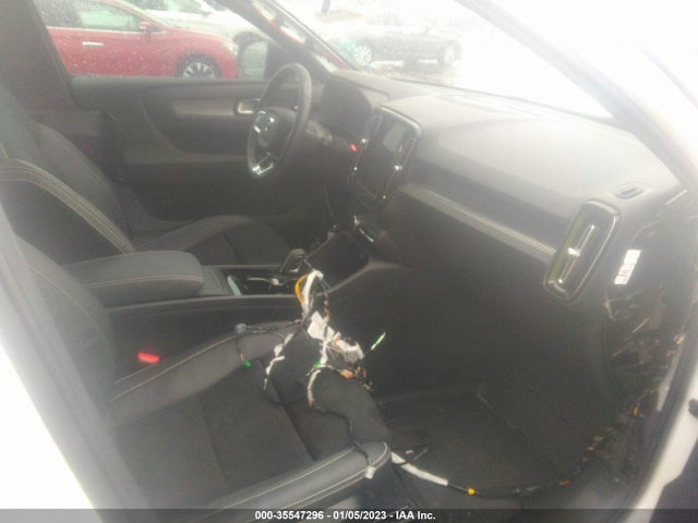 2021 Volvo XC40, VIN: YV4ED3UR4M2589534