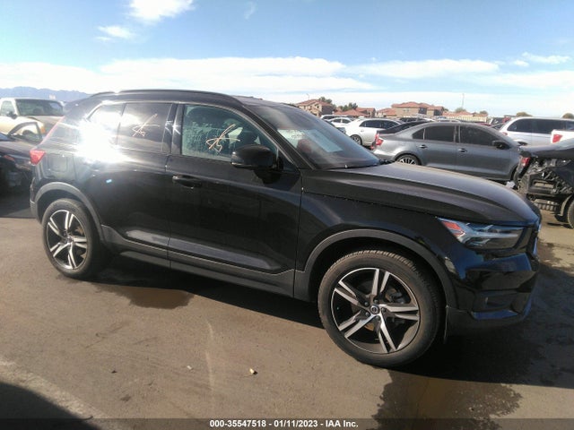 2021 Volvo XC40, VIN: YV4162UM9M2475469
