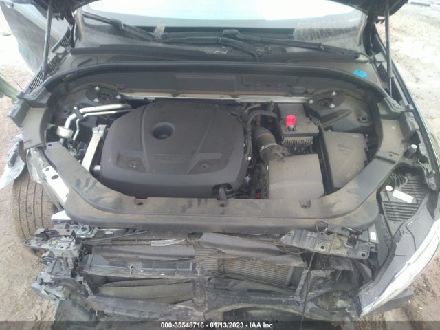 2019 Volvo XC60, VIN: LYV102RLXKB192272