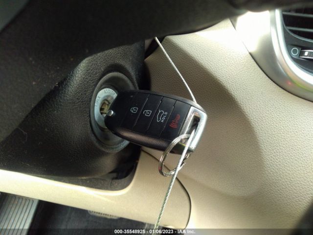 5XYPG4A36GG128855 KIA SORENTO LX