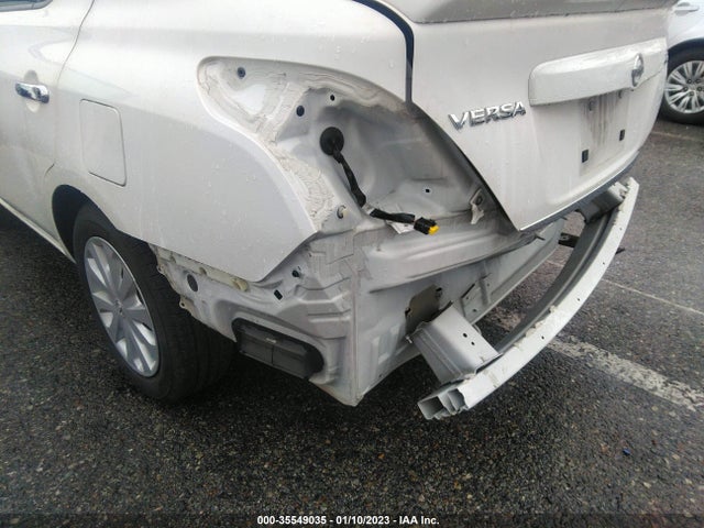 2017 Nissan Versa, VIN: 3N1CN7AP9HL818623