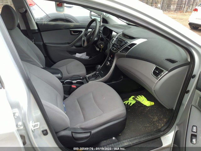 2016 HYUNDAI ELANTRA SE VIN: 5NPDH4AE2GH665331