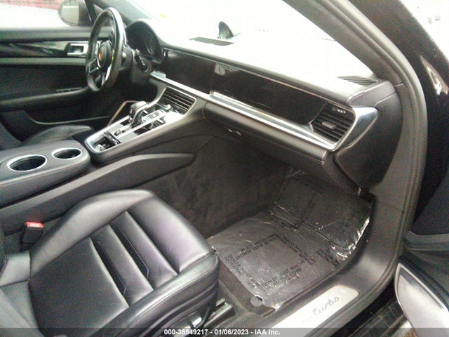 2017 Porsche Panamera, VIN: WP0AF2A72HL151605