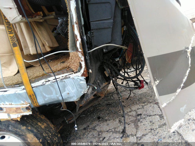 35549378 :رقم المزاد ، 1F64F5DY8D0A13021 vin ، 2013 Ford F53 مزاد بيع