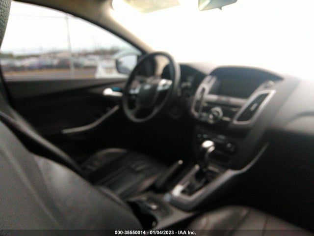 2014 FORD FOCUS TITANIUM VIN: 1FADP3N22EL303317