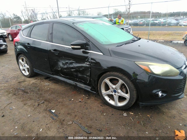2014 FORD FOCUS TITANIUM VIN: 1FADP3N22EL303317
