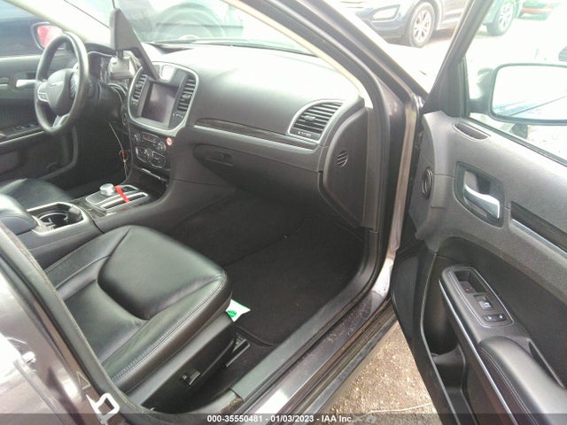 2021 Chrysler 300, VIN: 2C3CCAAG0MH667310