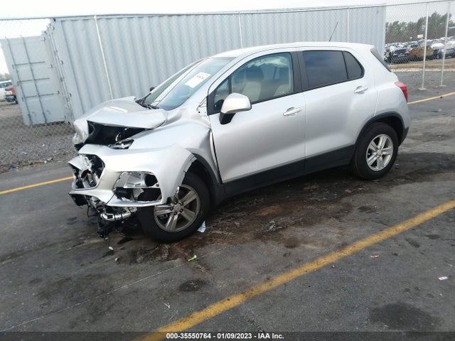 Chevrolet TRAX LS 2022 KL7CJKSM3NB544393 Image 2