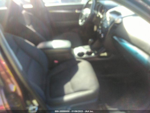 5XYKT3A18BG149343 KIA SORENTO LX