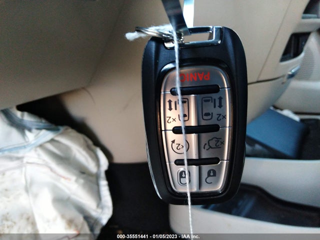 Chrysler Pacifica Touring L 2022 аукцион фото
