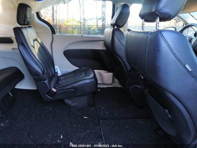 Chrysler Pacifica Touring L 2022 аукцион фото