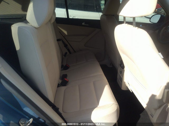 2017 Volkswagen Tiguan, VIN: WVGBV7AX8HK033029