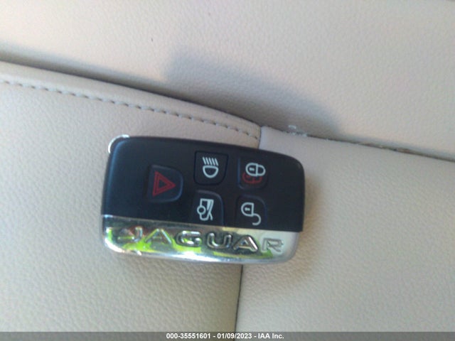 Jaguar XF 2017 SAJBD4BV1HCY38644 Image 11