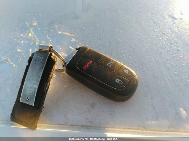 Chrysler 300 2014 2C3CCAAG0EH132589 Image 3
