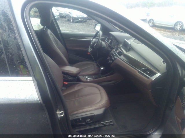 2017 BMW X1, VIN: WBXHT3C34H5F71772