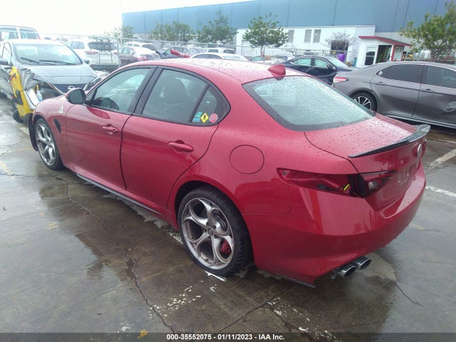 2017 Alfa Romeo Giulia, VIN: ZARFAEAV2H7558763