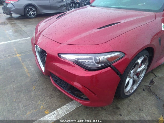 2017 Alfa Romeo Giulia, VIN: ZARFAEAV2H7558763