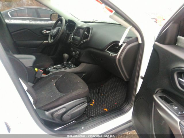 1C4PJMCB3KD259853 Jeep Cherokee Latitude